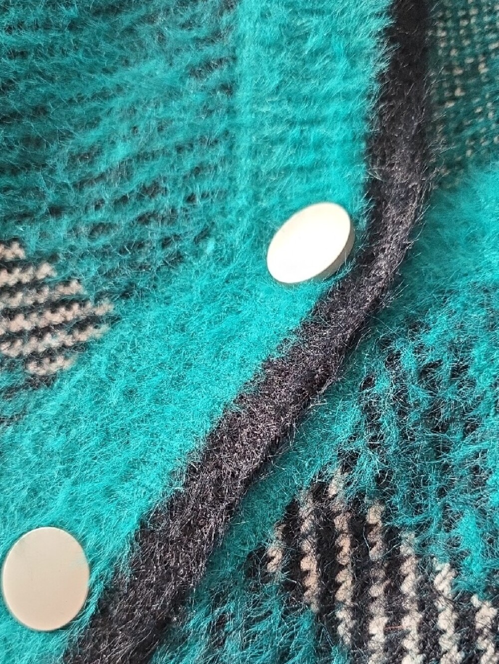 NWT umgee Medium Plaid Fuzzy Button-Front Cardigan Sweater - Picture 4 of 6